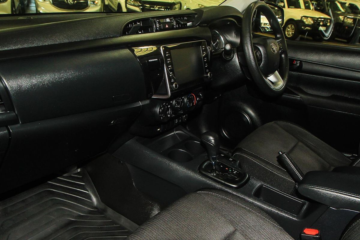 2020 Toyota Hilux SR GUN126R 4X4