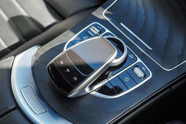 2019 Mercedes-Benz C-Class C300 W205
