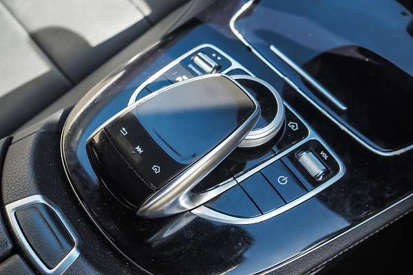 2016 Mercedes-Benz E-Class E200 W213