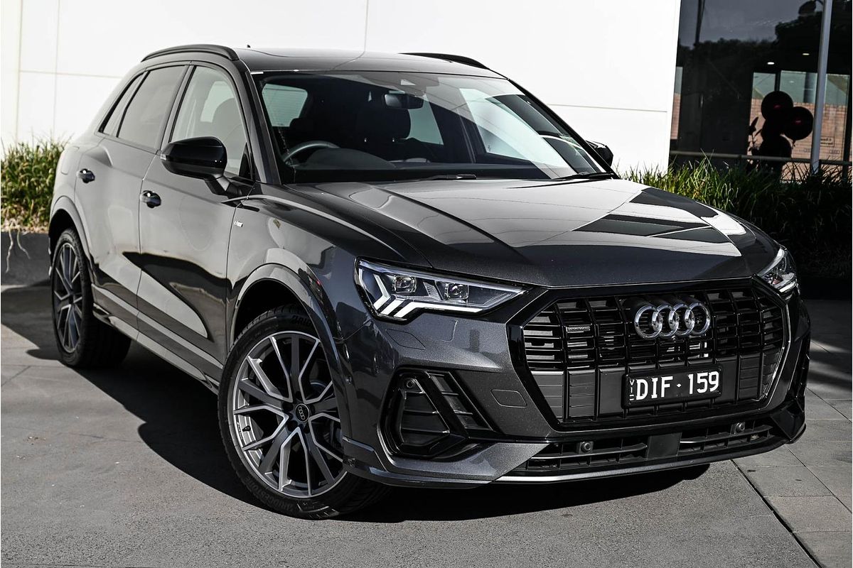 2024 Audi Q3 40 TFSI S line F3