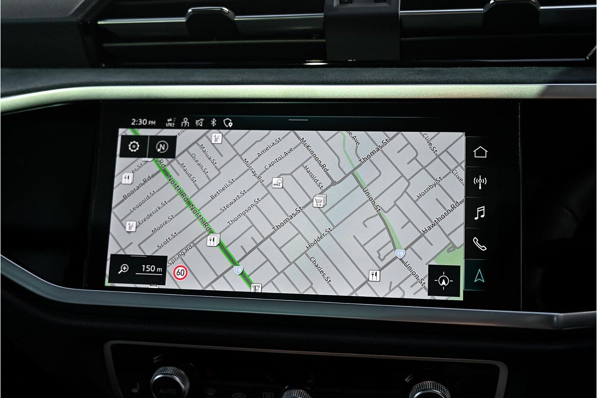 2024 Audi Q3 40 TFSI S line F3