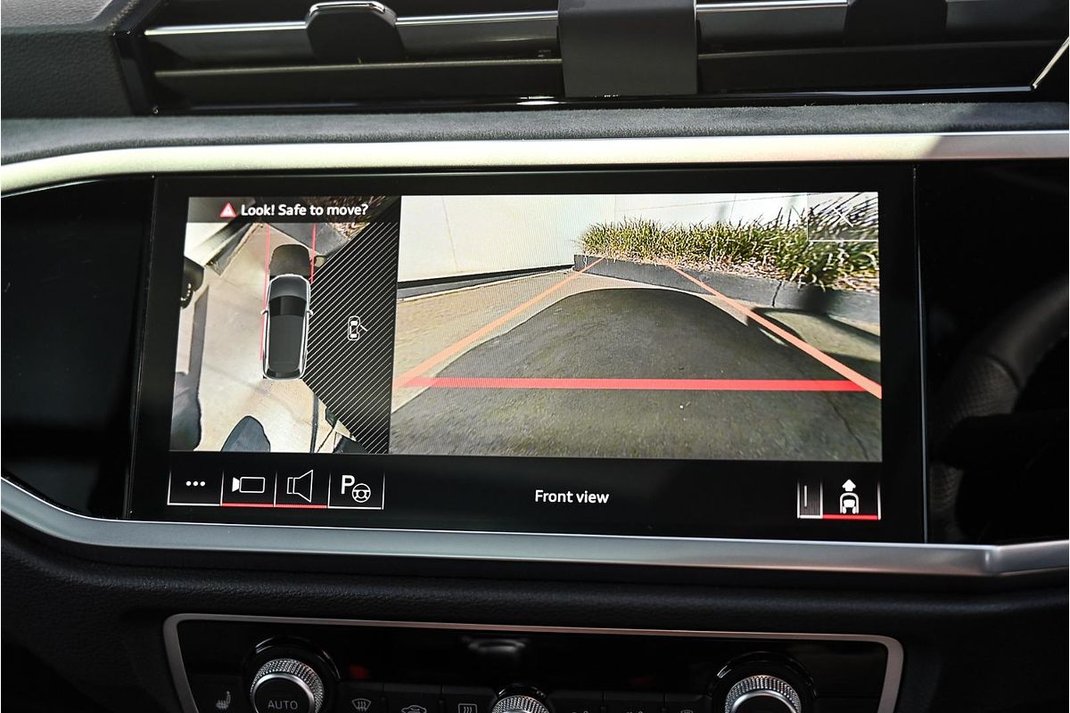 2024 Audi Q3 40 TFSI S line F3