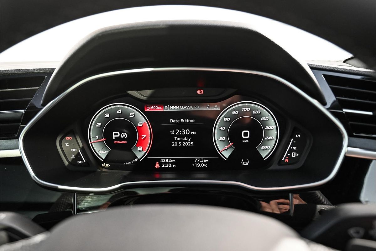 2024 Audi Q3 40 TFSI S line F3