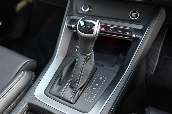 2024 Audi Q3 40 TFSI S line F3