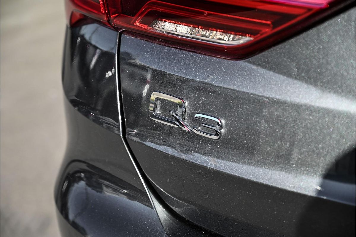2024 Audi Q3 40 TFSI S line F3