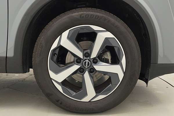 2023 Nissan QASHQAI ST+ J12
