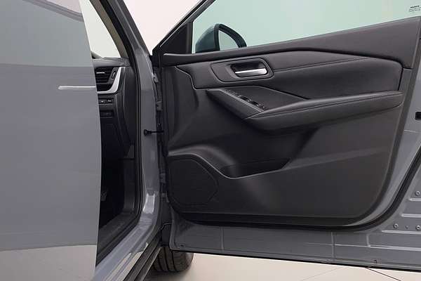 2023 Nissan QASHQAI ST+ J12