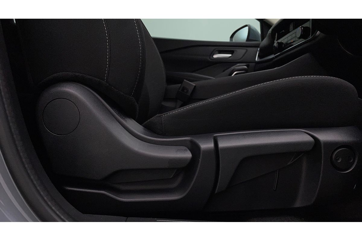 2023 Nissan QASHQAI ST+ J12