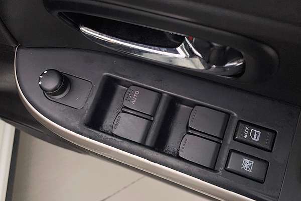 2017 Suzuki Grand Vitara Navigator JB