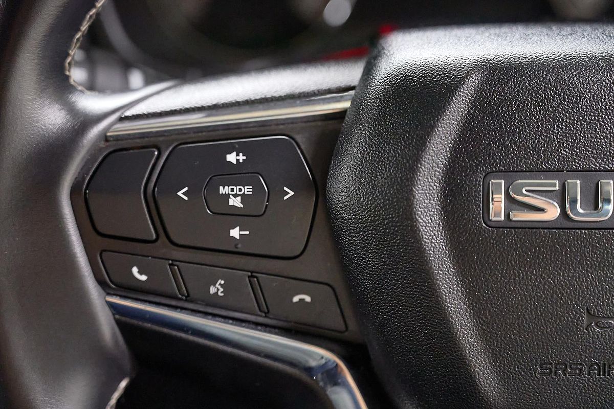 2023 Isuzu MU-X LS-T