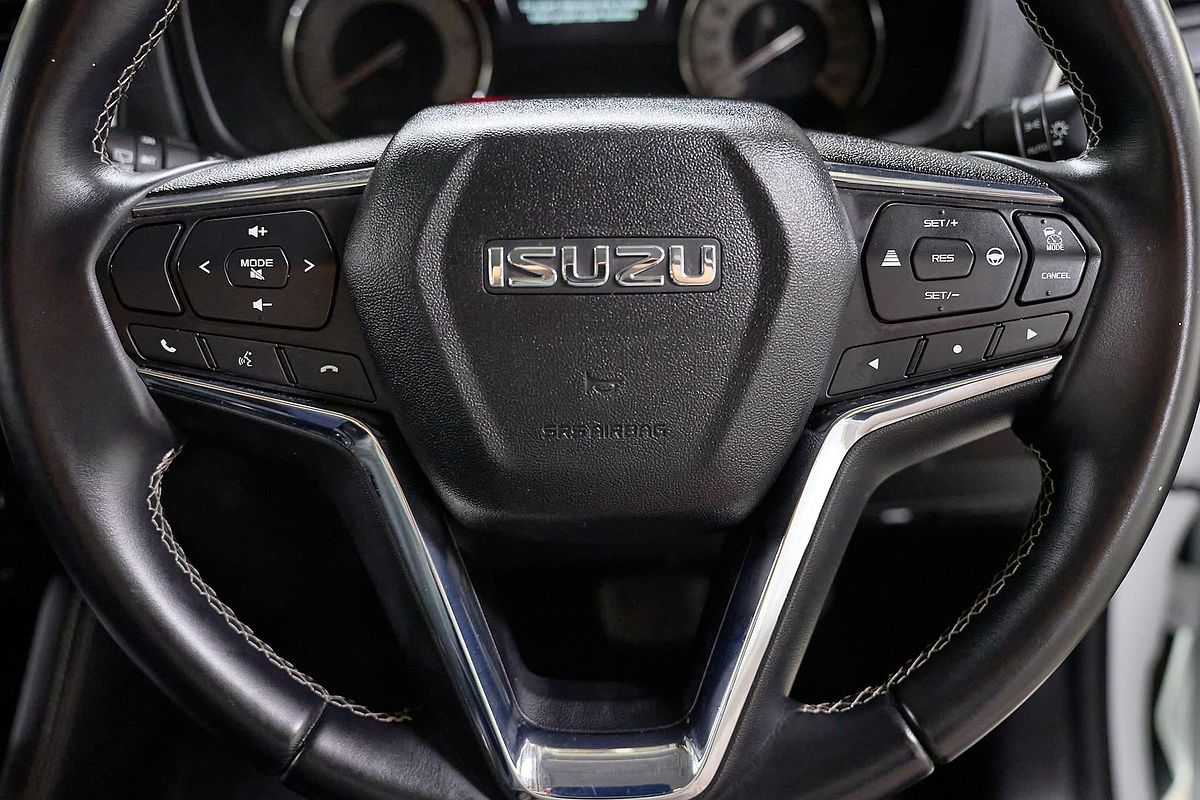 2023 Isuzu MU-X LS-T