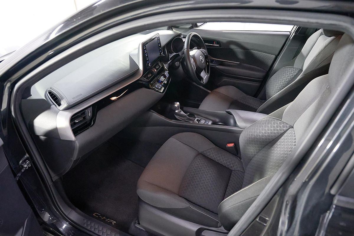 2023 Toyota C-HR GXL NGX10R