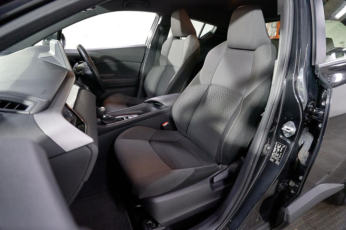 2023 Toyota C-HR GXL NGX10R