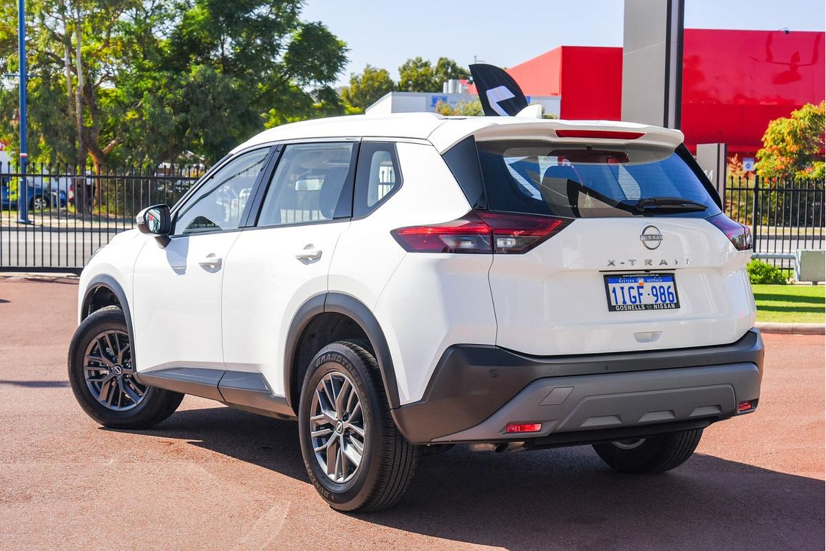 2024 Nissan X-TRAIL ST T33