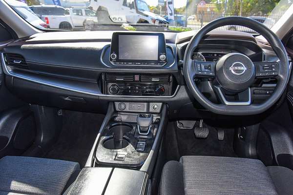 2024 Nissan X-TRAIL ST T33