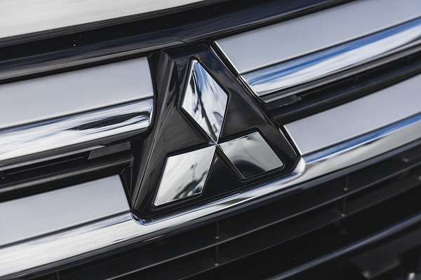 2016 Mitsubishi Outlander XLS ZK