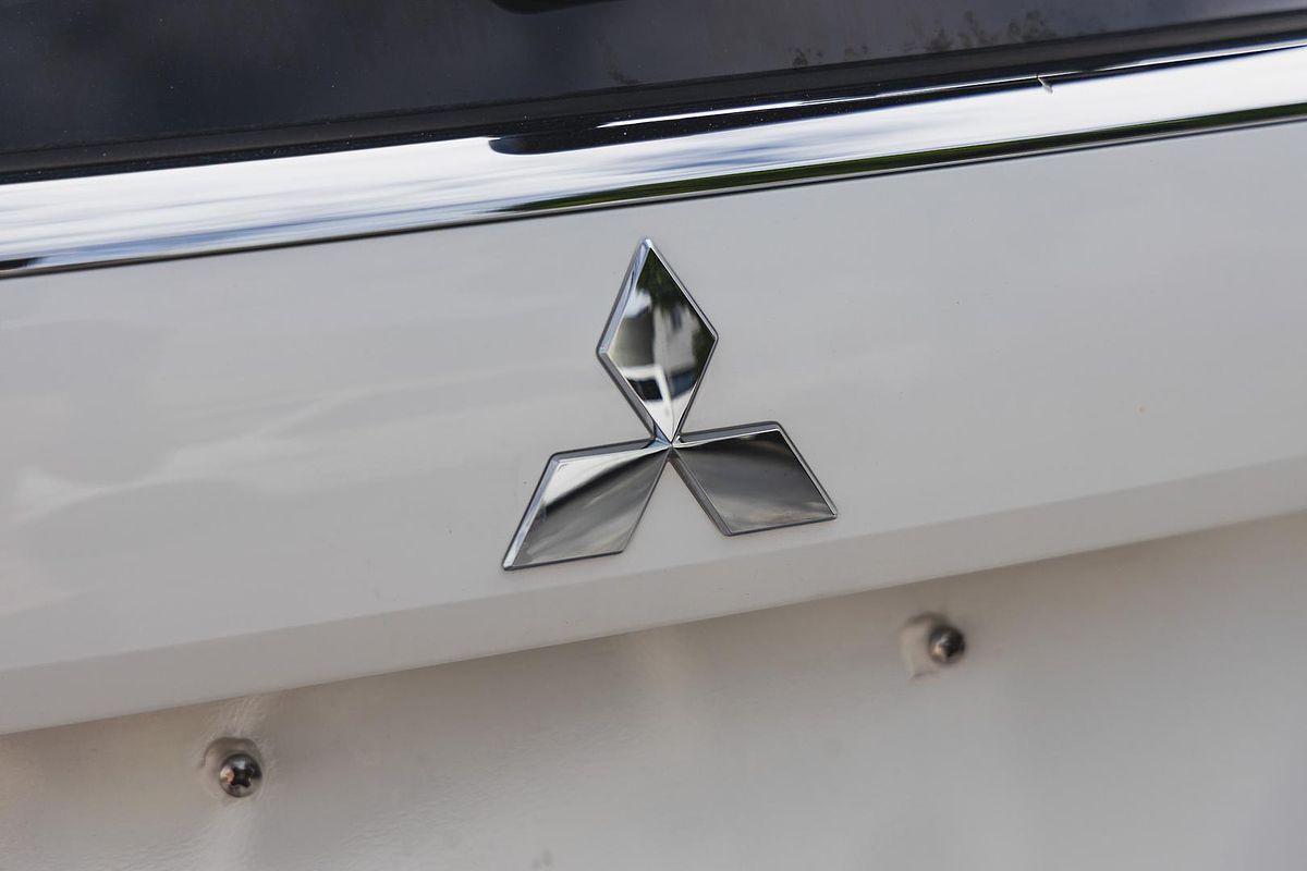 2016 Mitsubishi Outlander XLS ZK