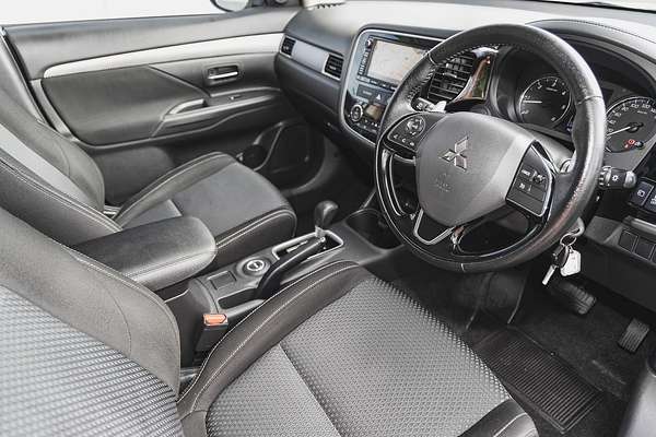 2016 Mitsubishi Outlander XLS ZK