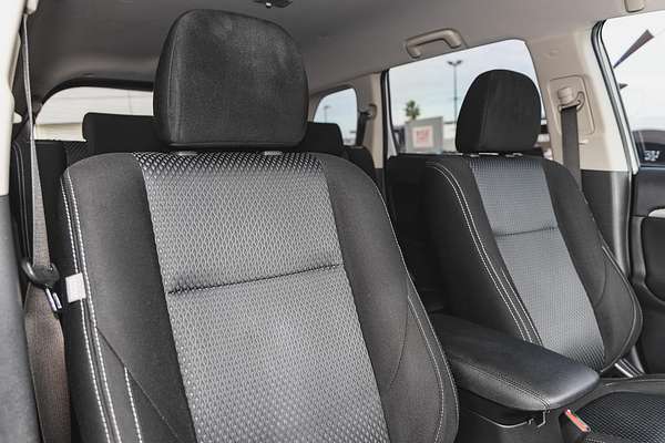 2016 Mitsubishi Outlander XLS ZK