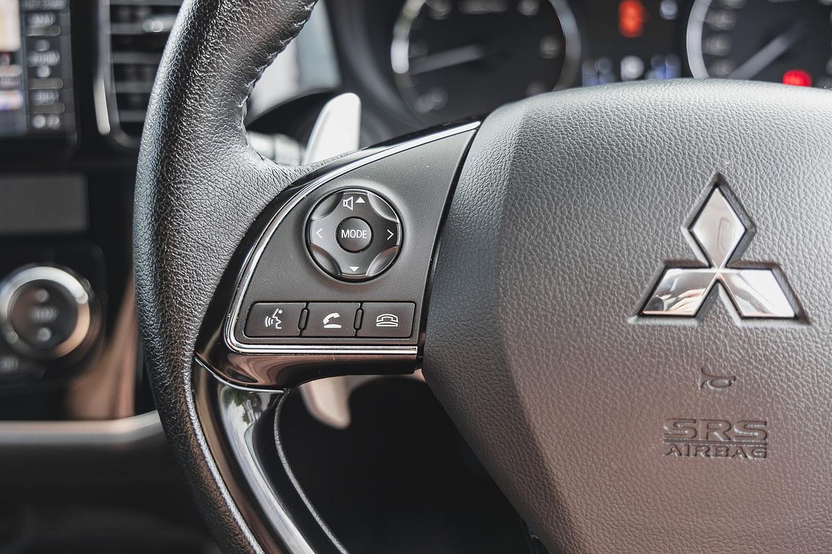 2016 Mitsubishi Outlander XLS ZK