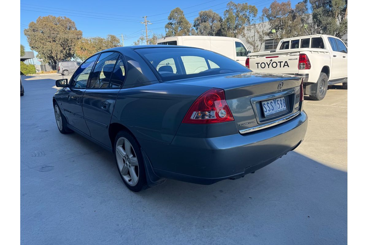 2004 Holden Commodore Executive VY II