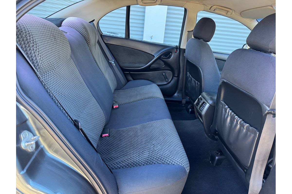 2004 Holden Commodore Executive VY II