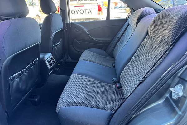 2004 Holden Commodore Executive VY II