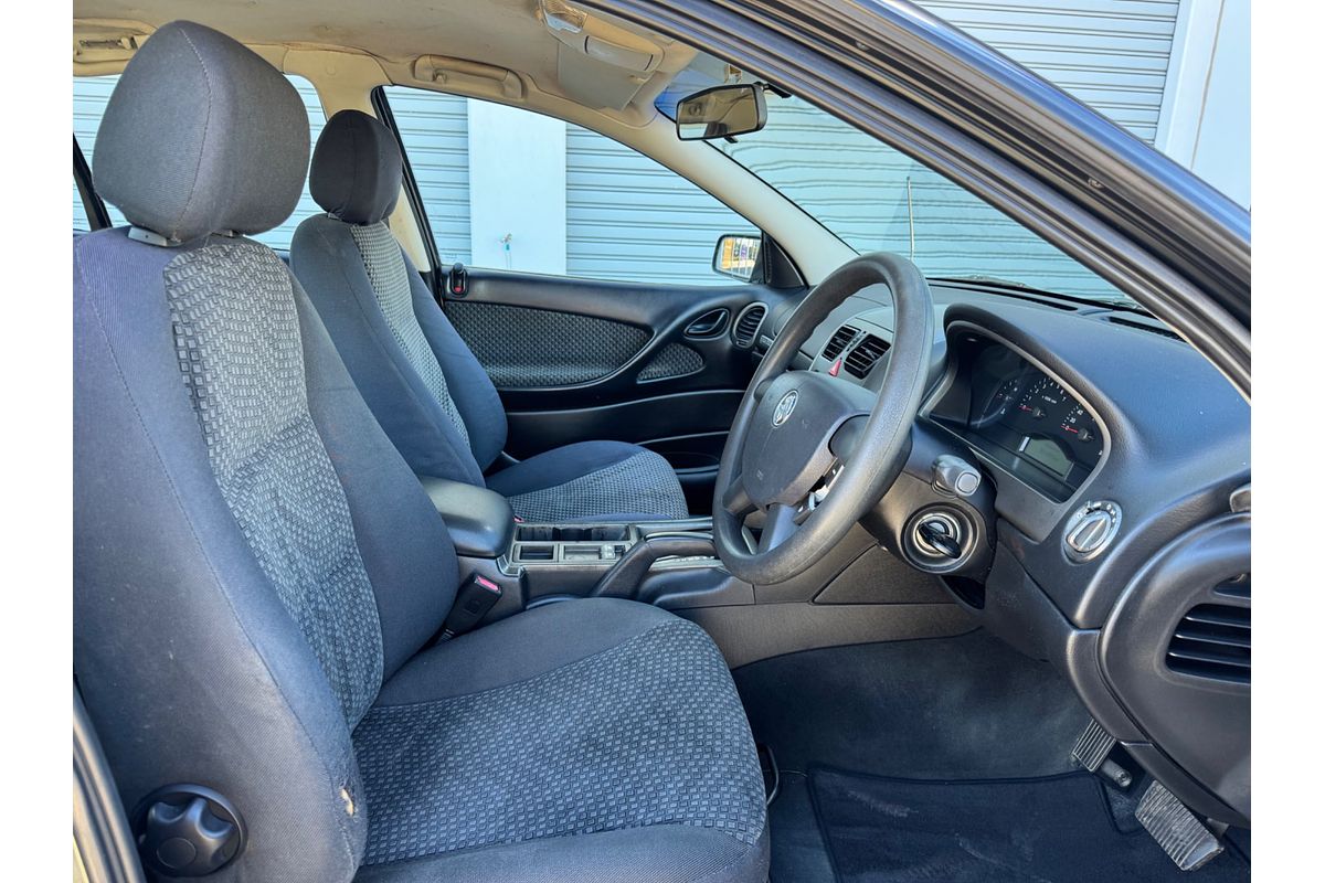 2004 Holden Commodore Executive VY II