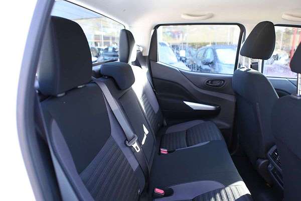 2025 Nissan Navara SL D23 4X4