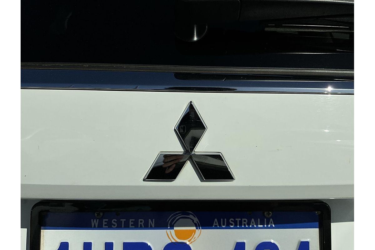 2020 Mitsubishi Outlander LS ZL