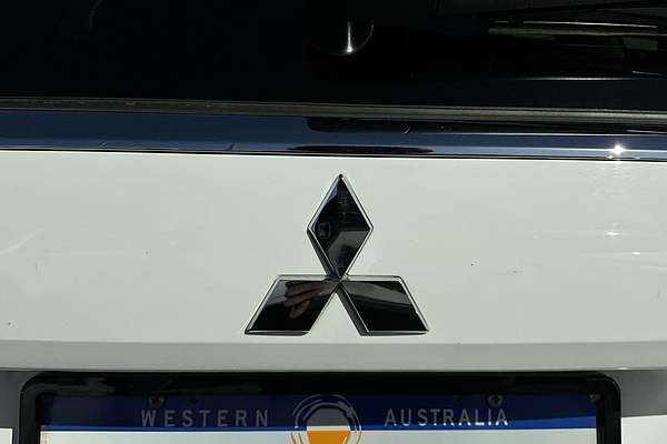 2020 Mitsubishi Outlander LS ZL