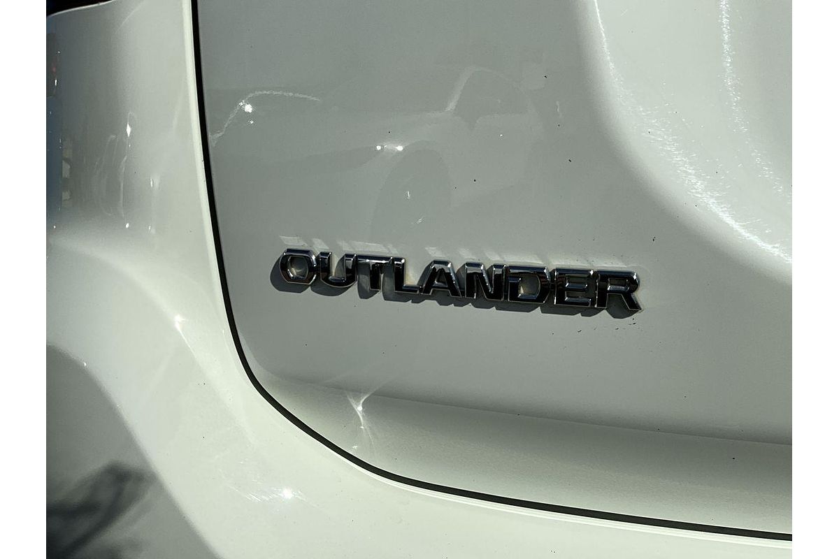 2020 Mitsubishi Outlander LS ZL