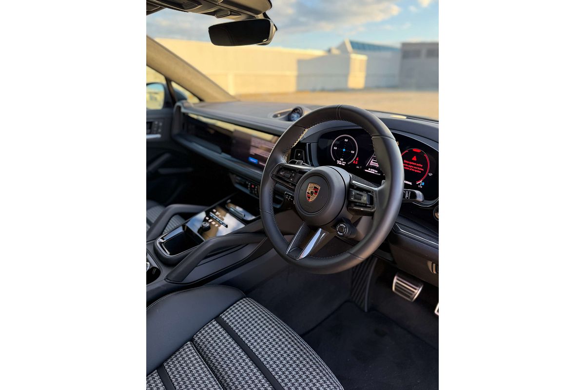 2024 Porsche Cayenne GTS 9YB II