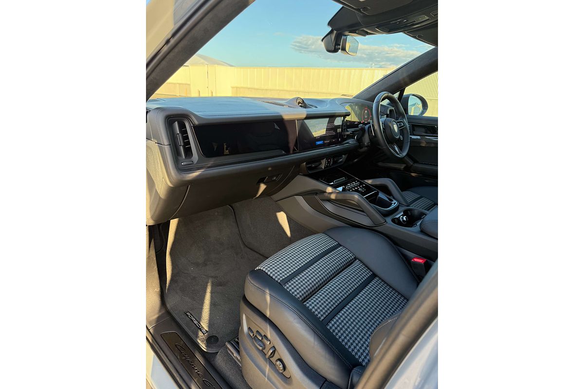 2024 Porsche Cayenne GTS 9YB II