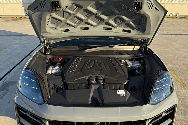 2024 Porsche Cayenne GTS 9YB II