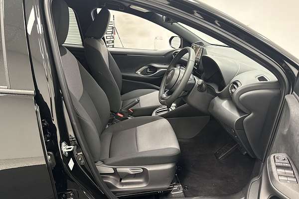 2024 Toyota Yaris SX Hybrid MXPH10R