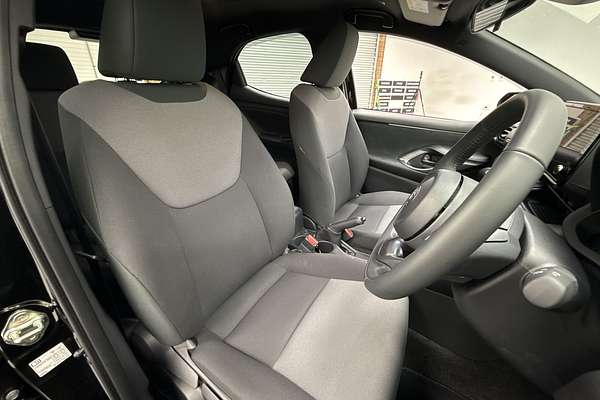 2024 Toyota Yaris SX Hybrid MXPH10R