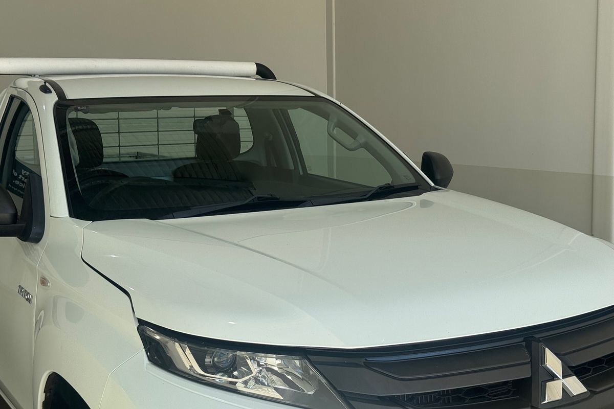 2018 Mitsubishi Triton GLX MR 4X4