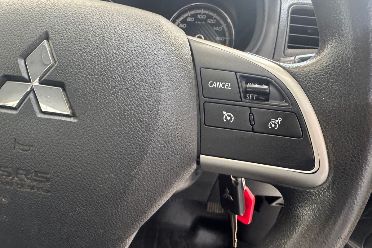 2018 Mitsubishi Triton GLX MR 4X4