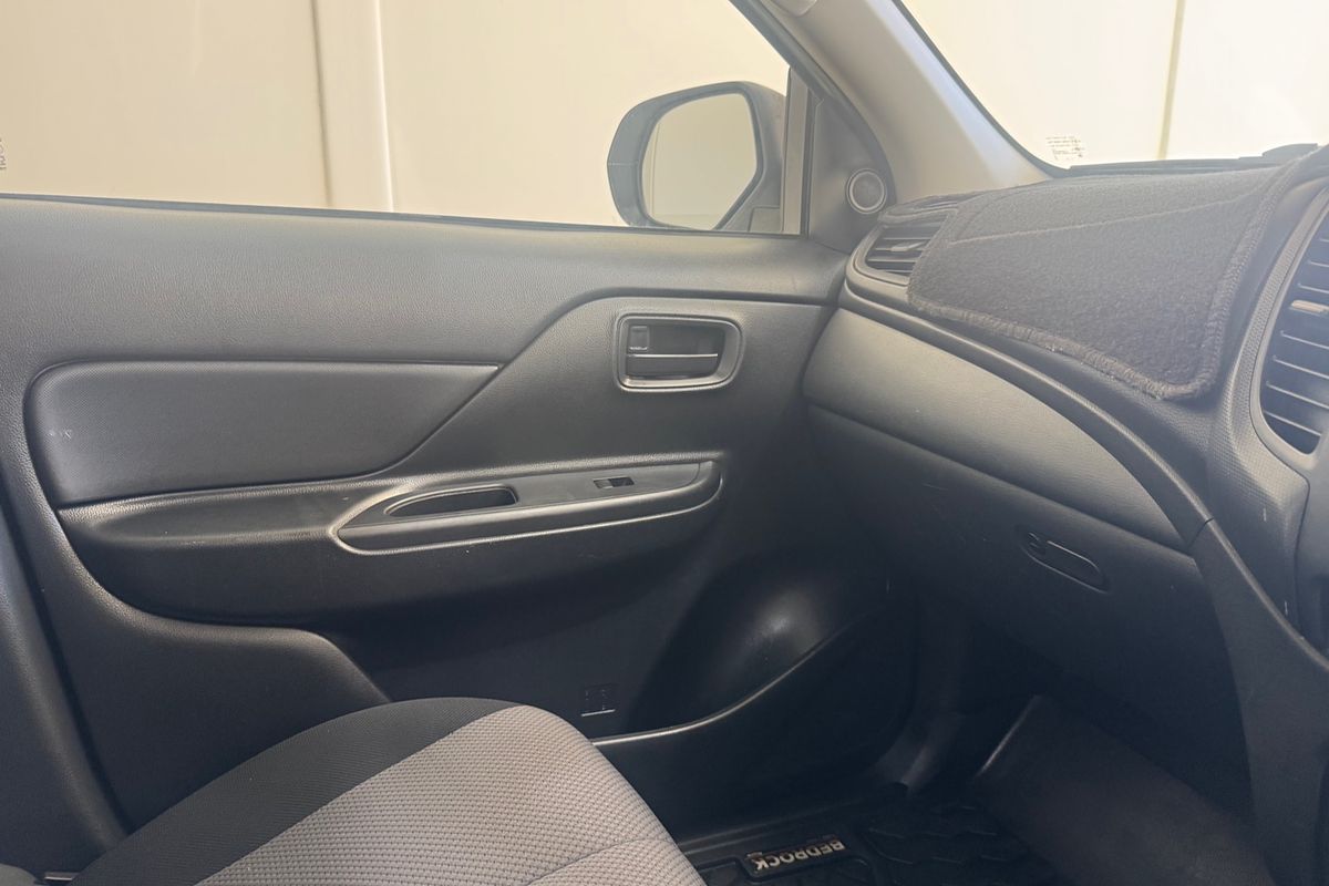 2018 Mitsubishi Triton GLX MR 4X4