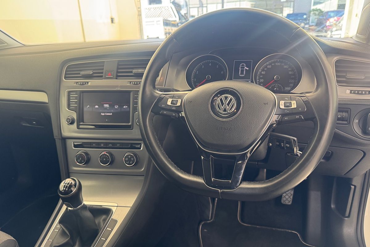 2016 Volkswagen Golf 92TSI 7