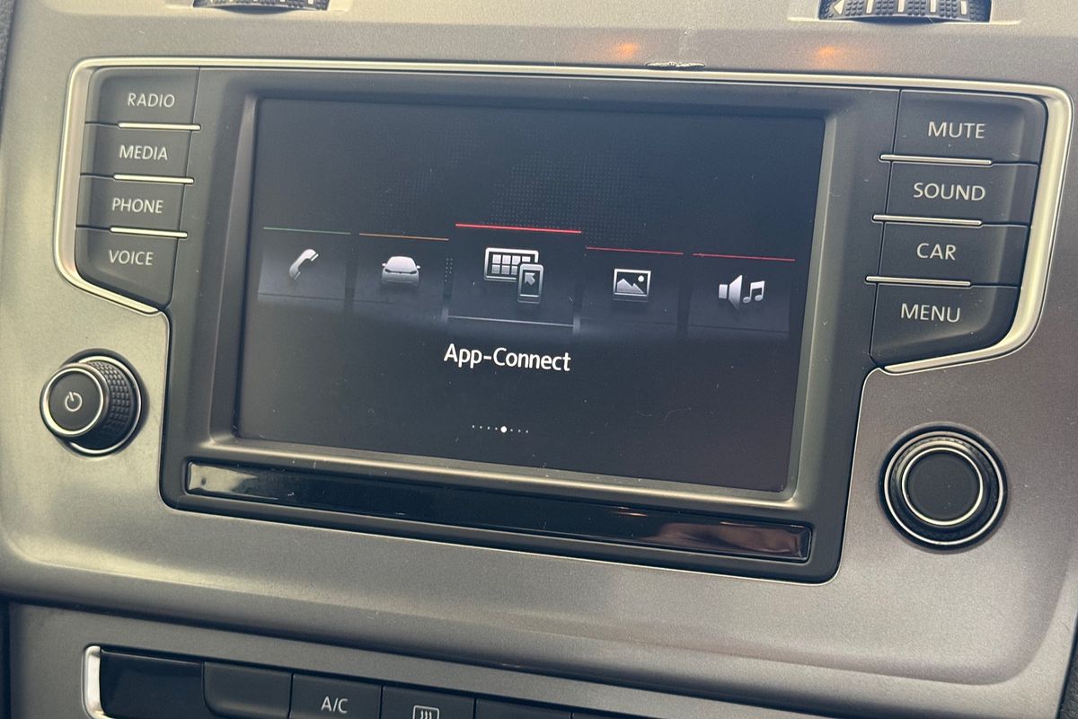 2016 Volkswagen Golf 92TSI 7