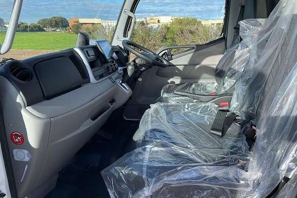 2024 Fuso Canter 515 City Cab