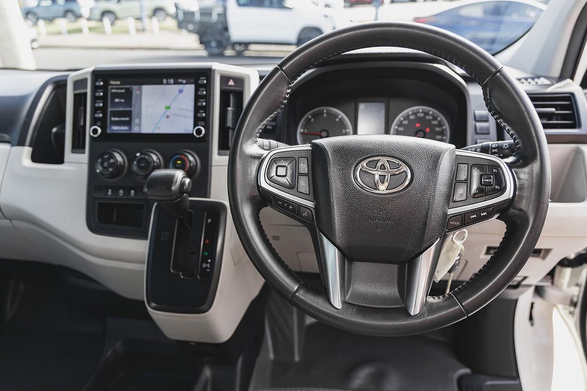 2022 Toyota Hiace GDH320R