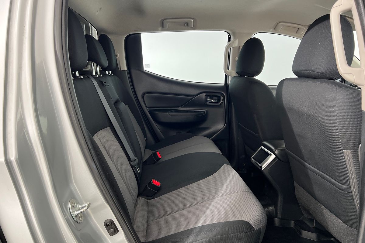 2019 Mitsubishi Triton GLX+ MR 4X4