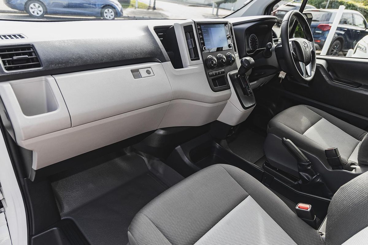 2022 Toyota Hiace GDH320R