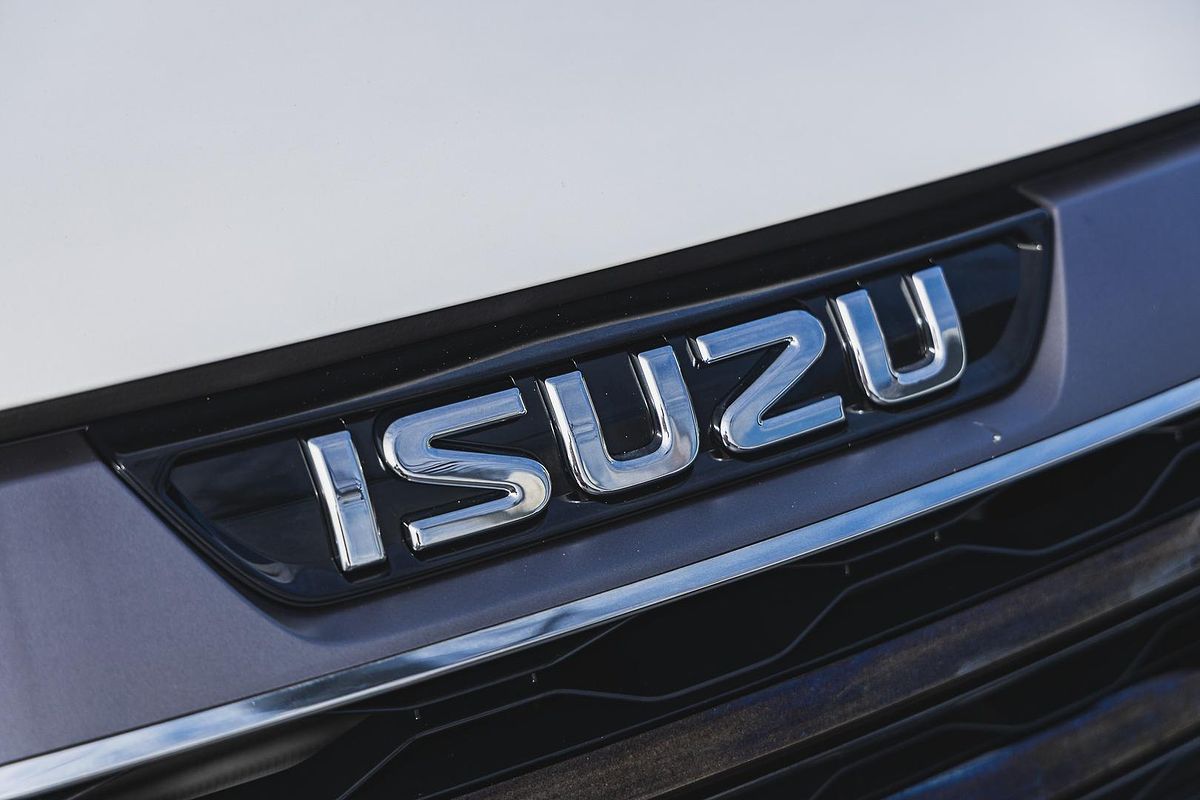 2023 Isuzu MU-X LS-T