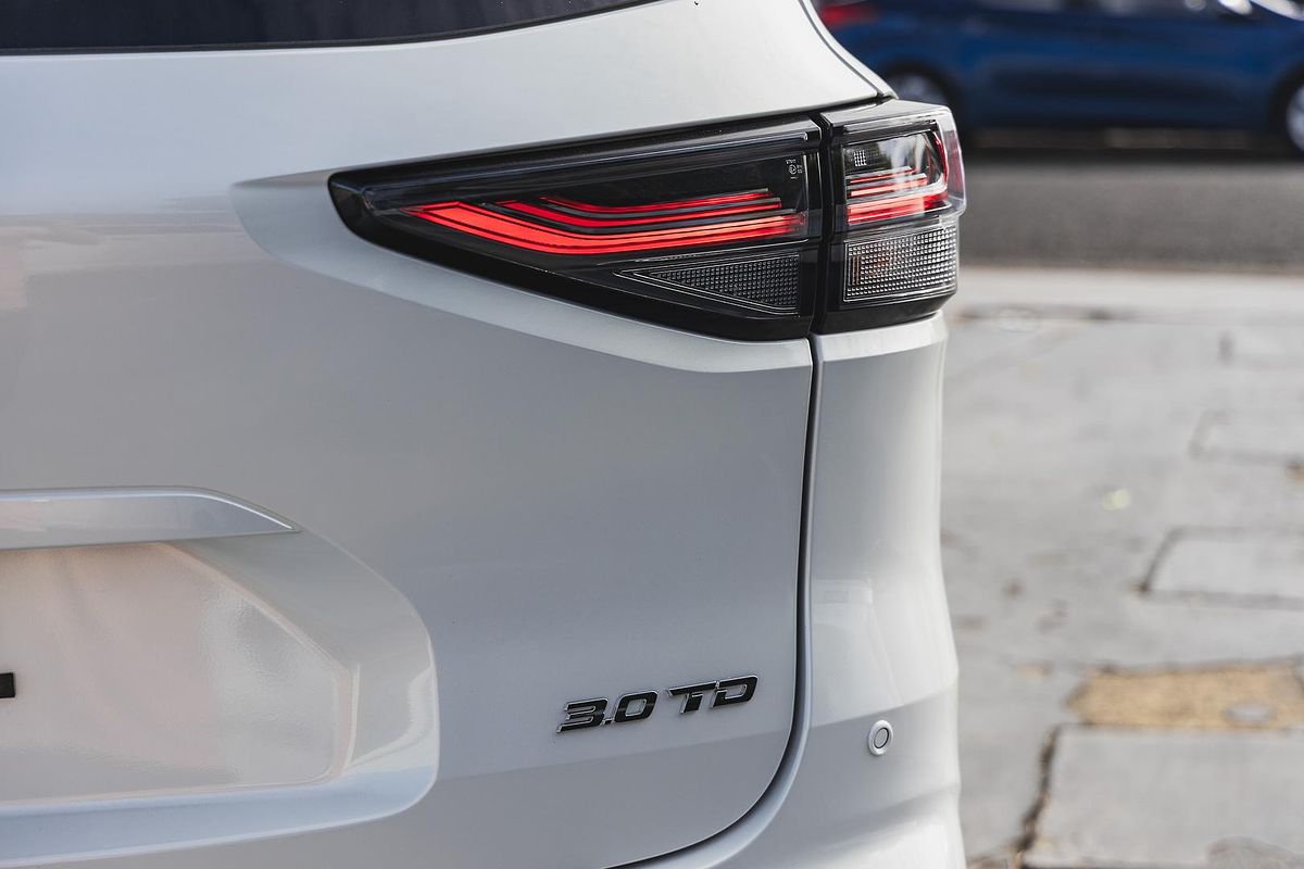 2023 Isuzu MU-X LS-T