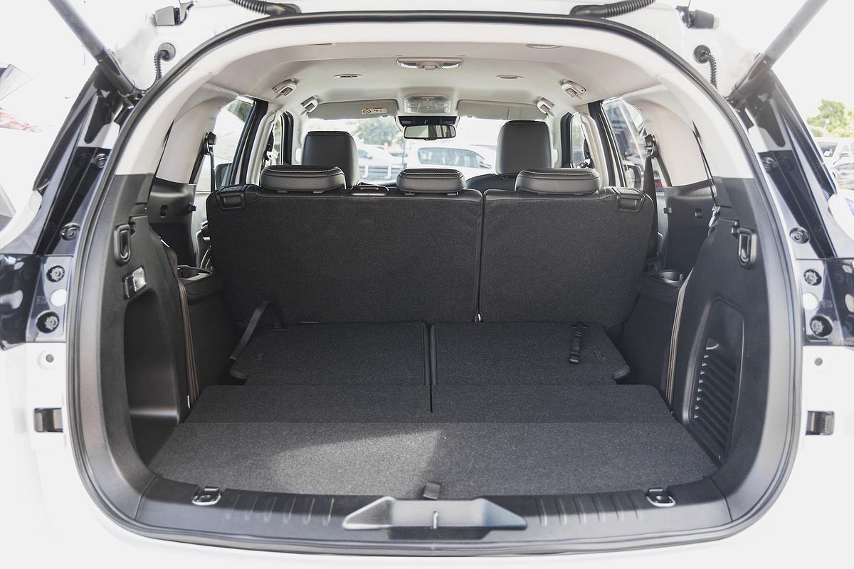 2023 Isuzu MU-X LS-T