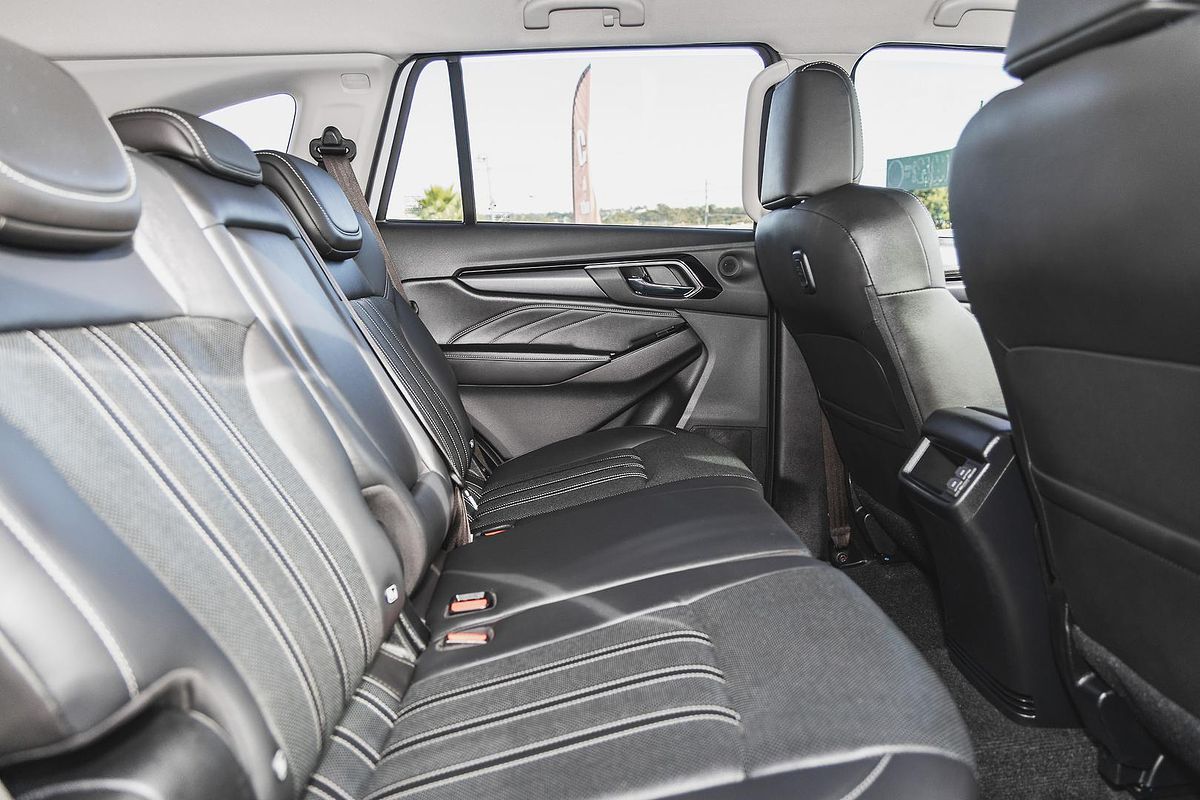 2023 Isuzu MU-X LS-T